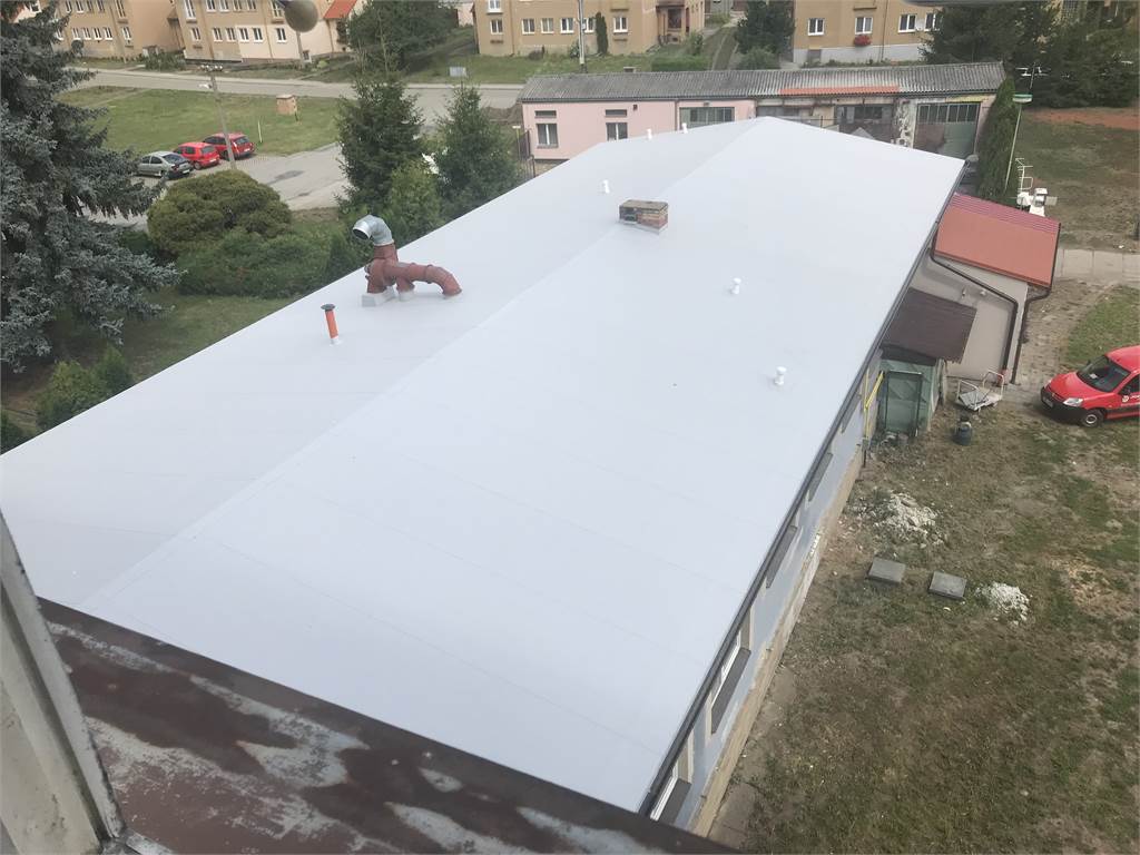 Oprava střechy nad kuchyní a jídelnou Učňák