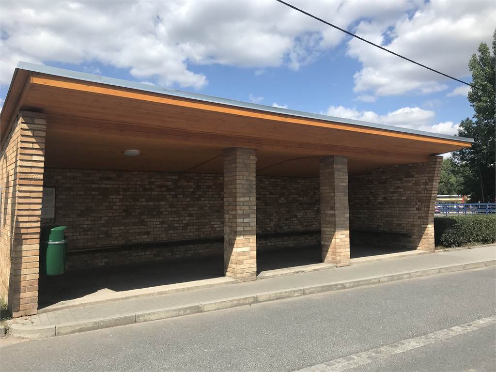 Rekonstrukce autobusové čekárny na ul. Nádražní