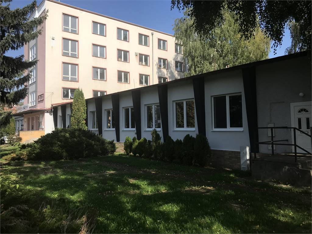 Výměna oken a oprava fasády části objektu č.p. 430